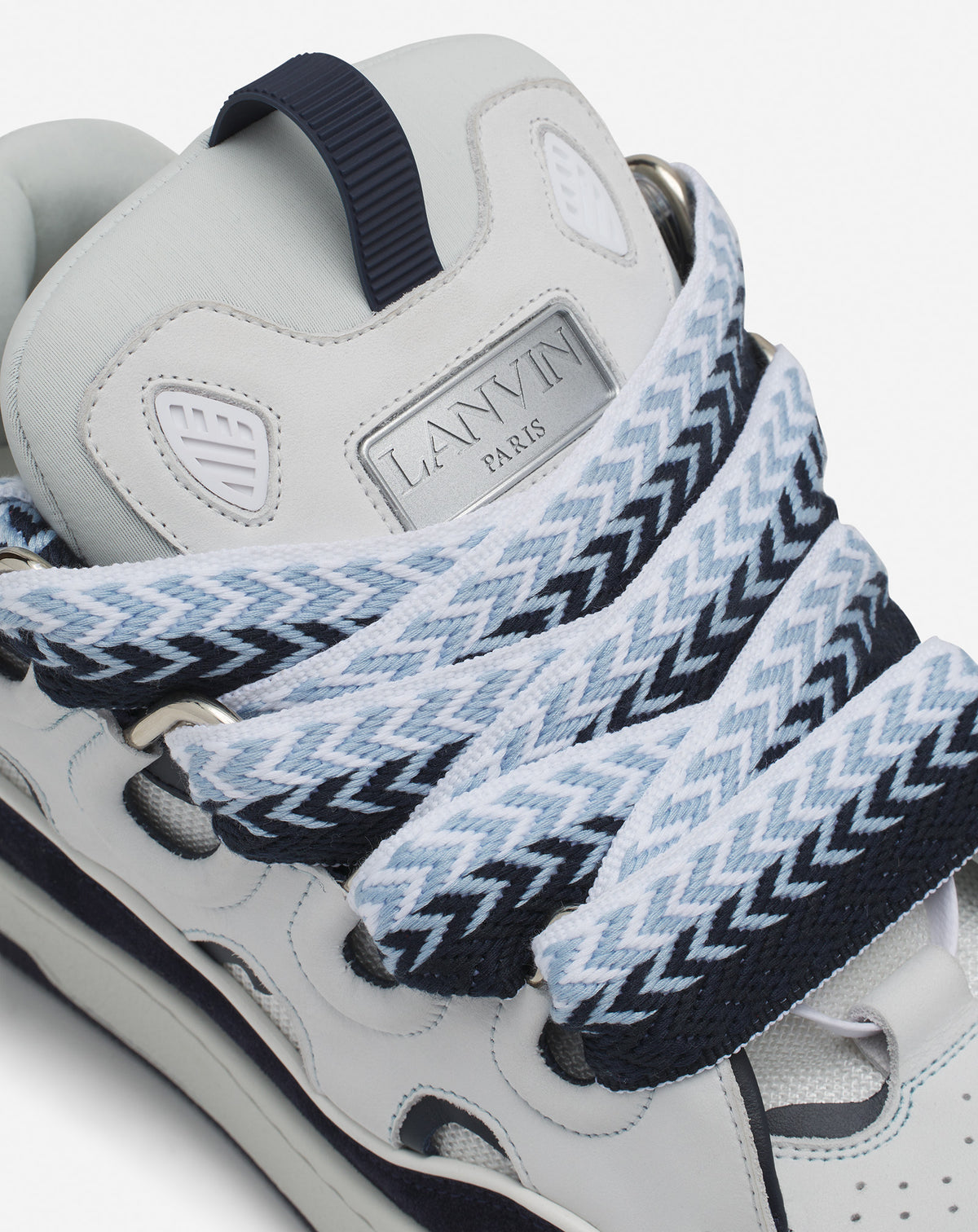 L*nvin curb White/Navy Blue