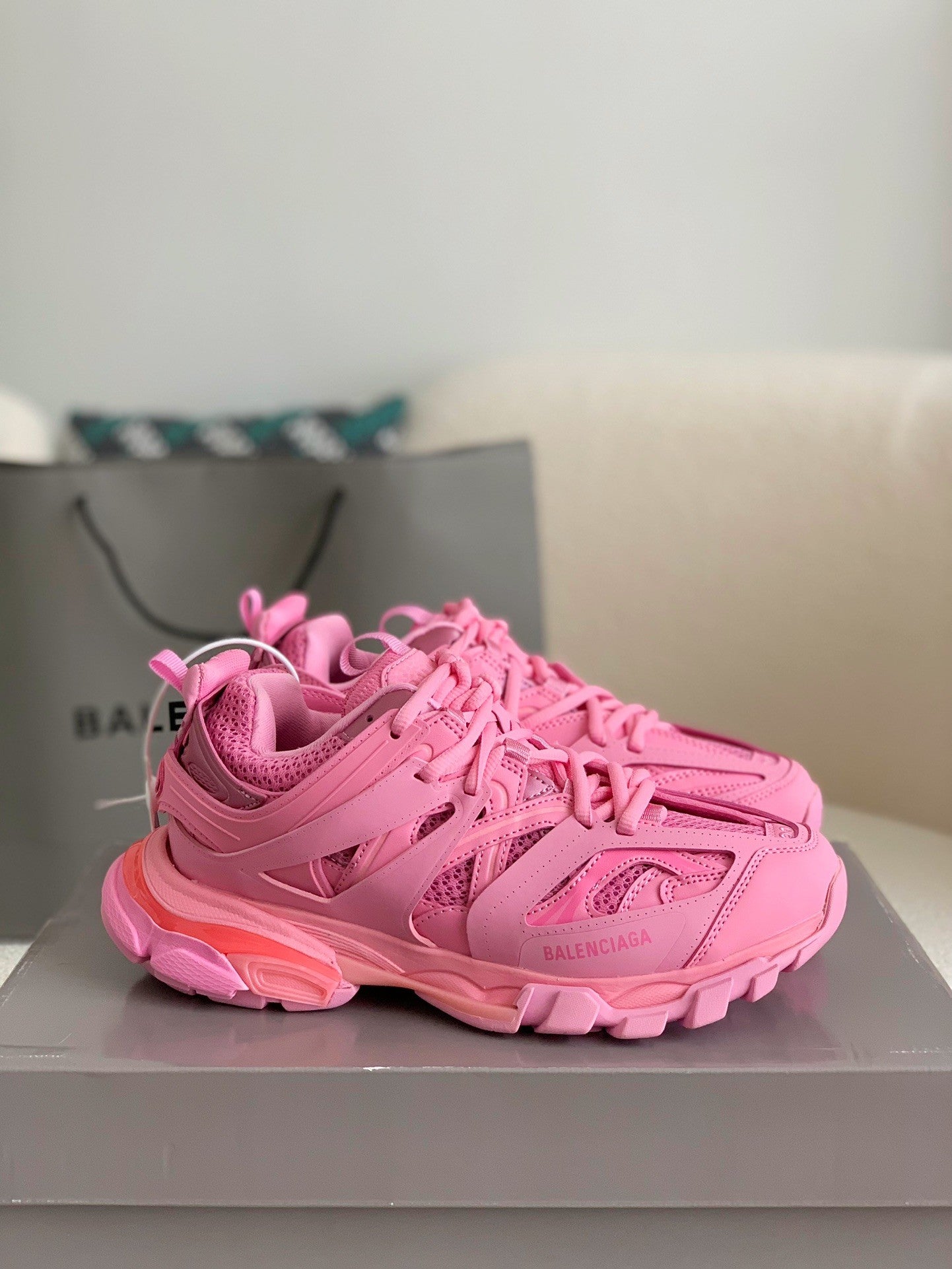 B*lenciaga track pink