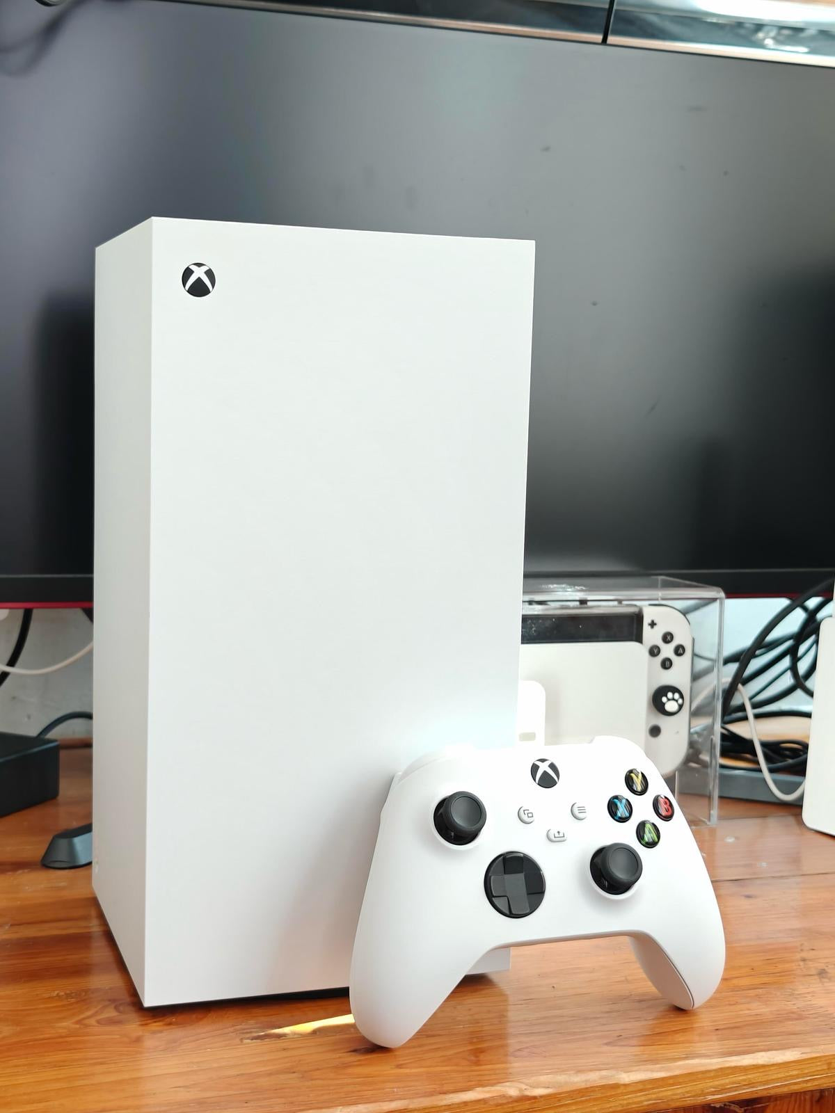 X*OX Series X Robot White