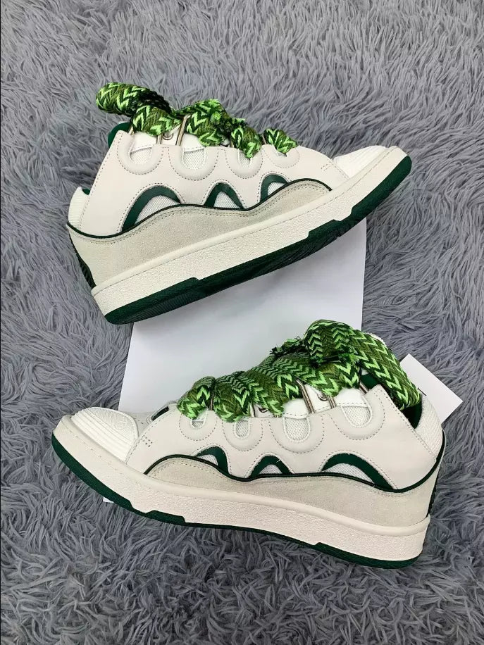 L*nvin curb White Khaki