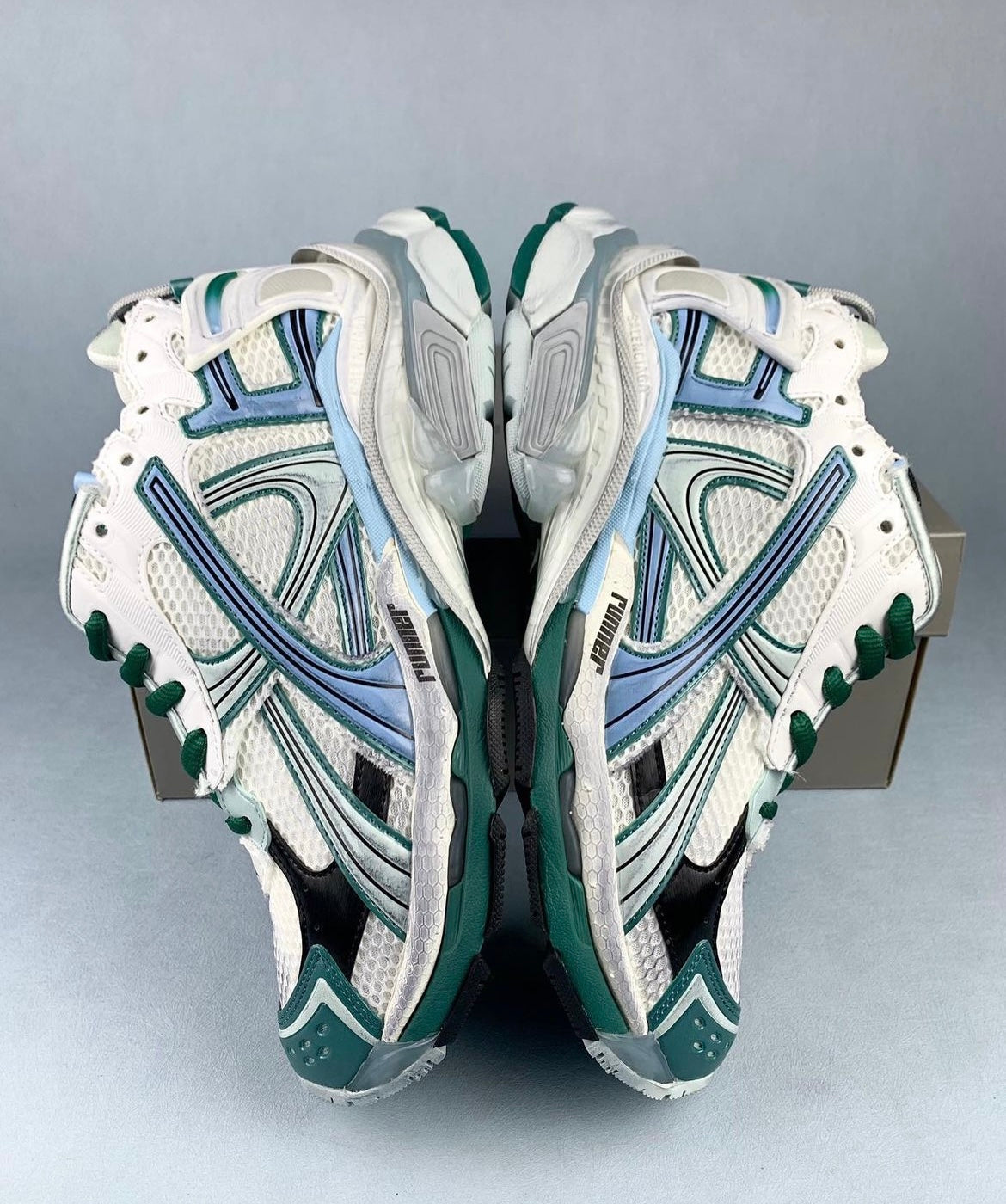 B*lenciaga runner white green blue