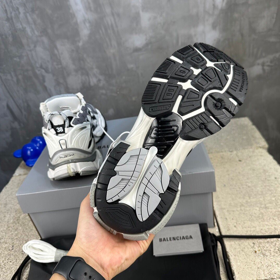 B*lenciaga runner grey white black