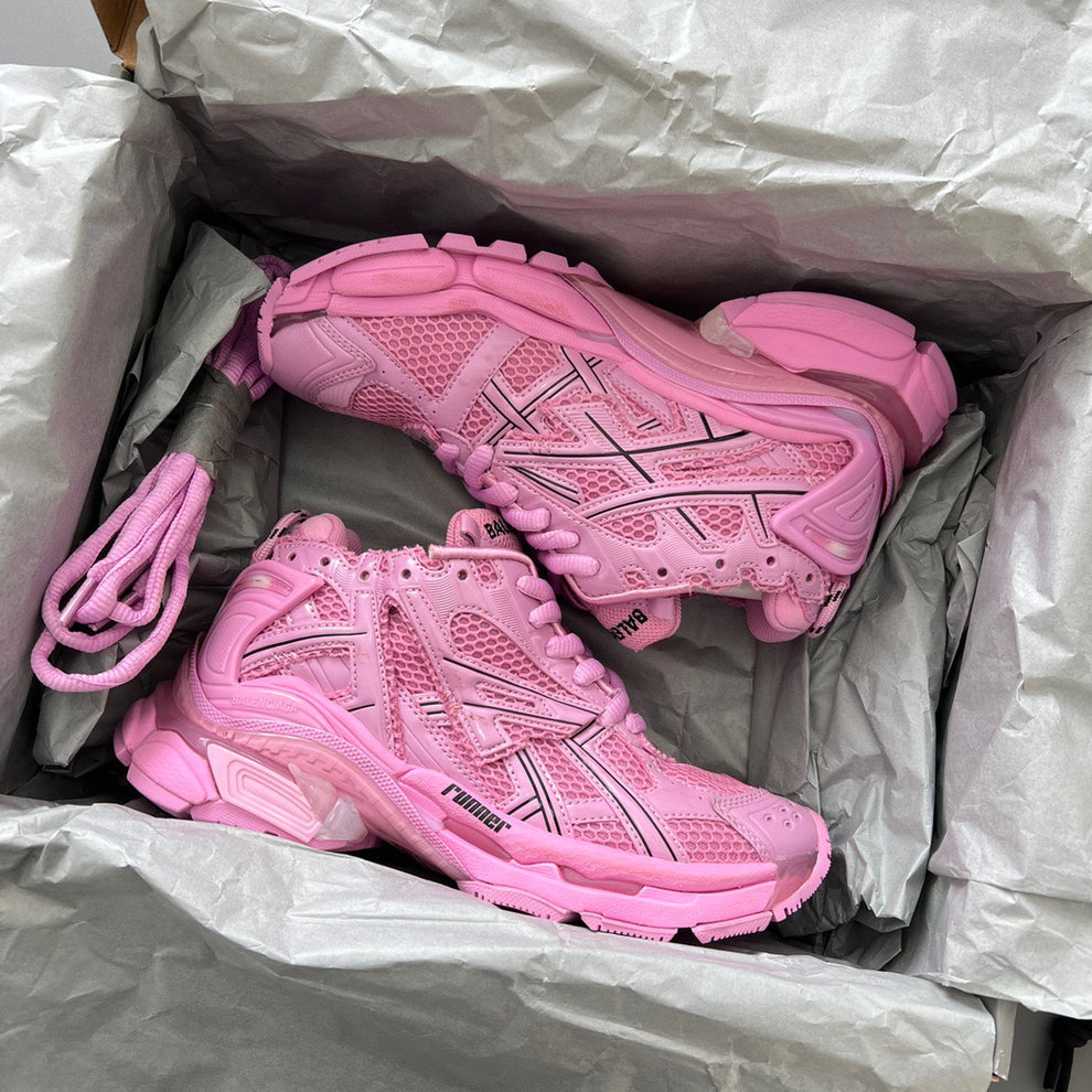 B*lenciaga runner pink