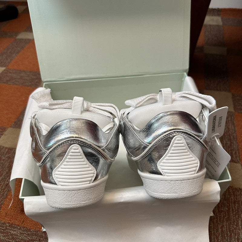 L*nvin curb crinkled metallic