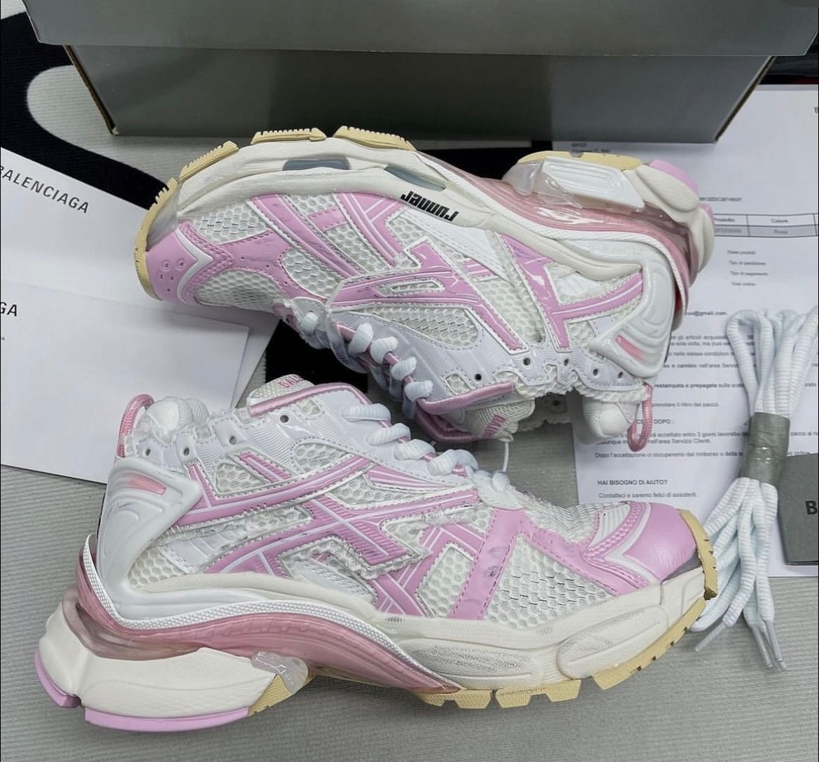 Balenciaga runner white pink