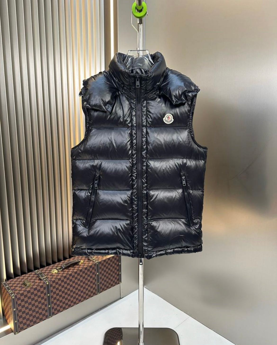 M*ncler BORMES HOODED DOWN GILET Black