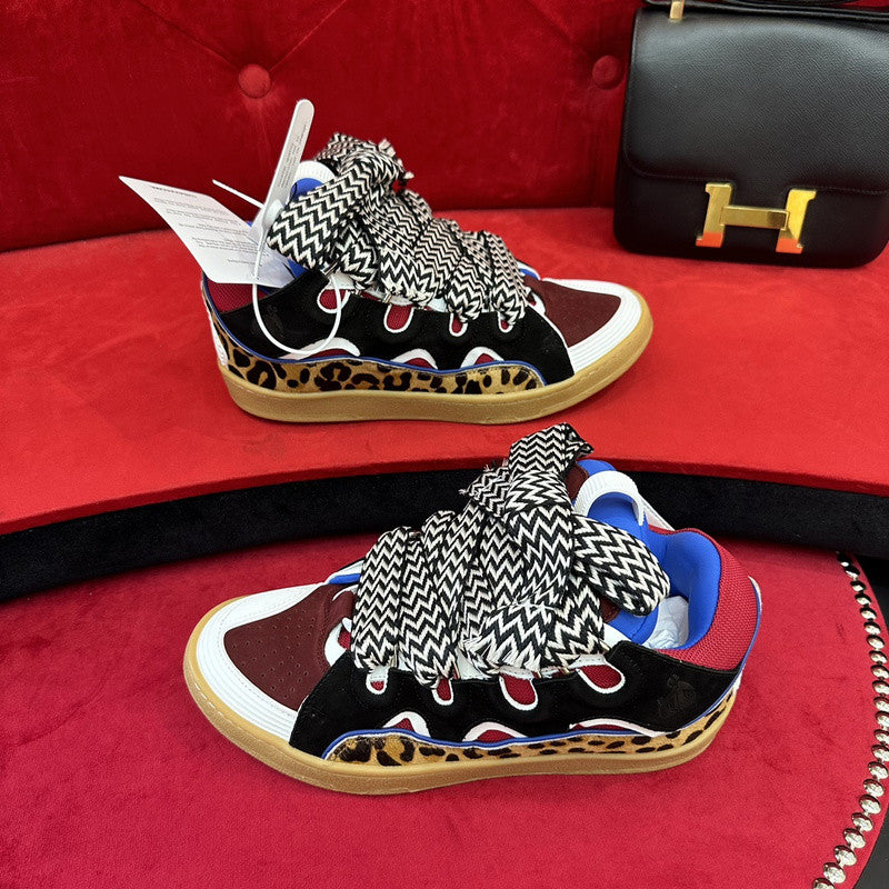 L*nvin curb Multicolor