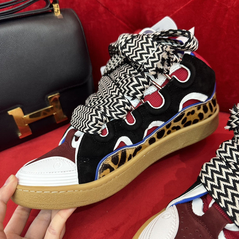 L*nvin curb Multicolor