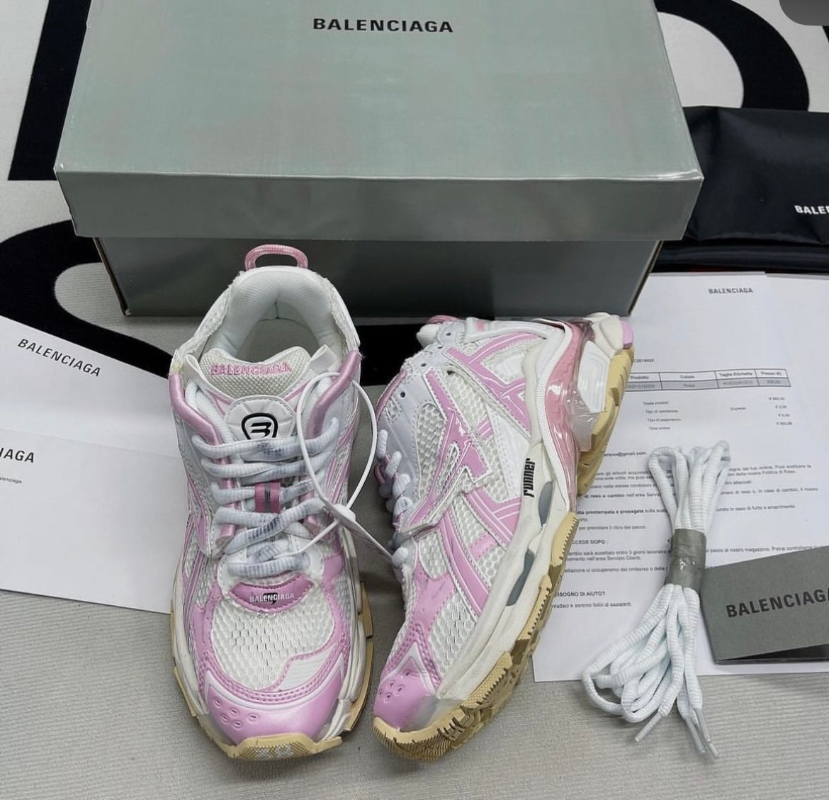 Balenciaga runner white pink