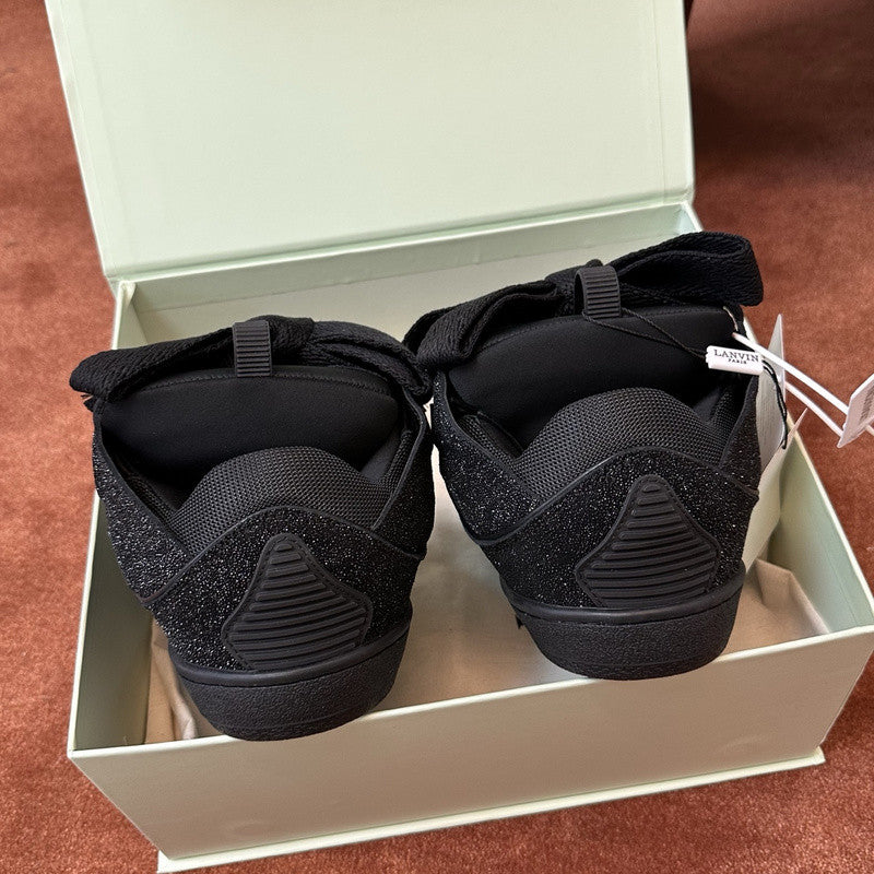L*nvin curb Black Glitter