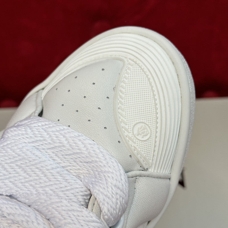 L*nvin curb XL white