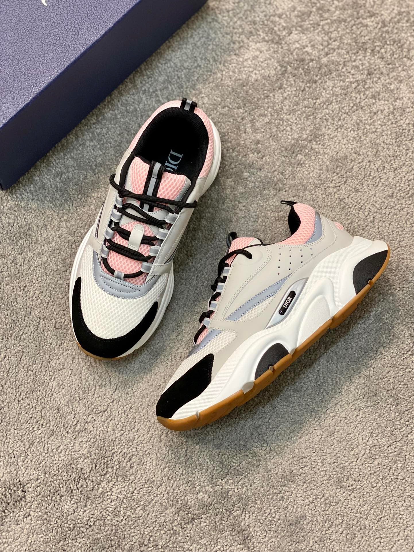 D*or B22 Pale Pink Grey