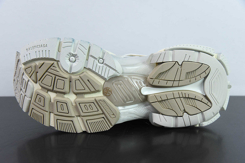 B*lenciaga Runner beige