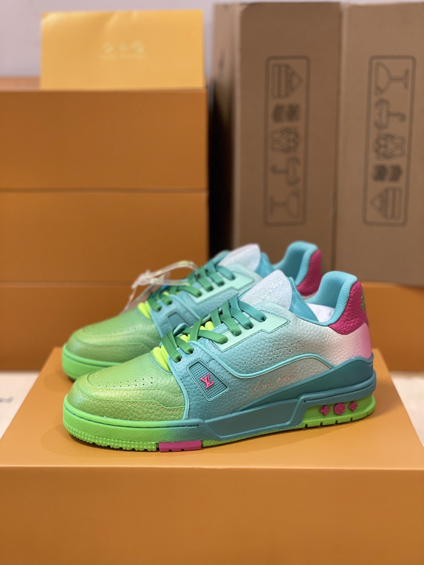 L*VT Green Ombre