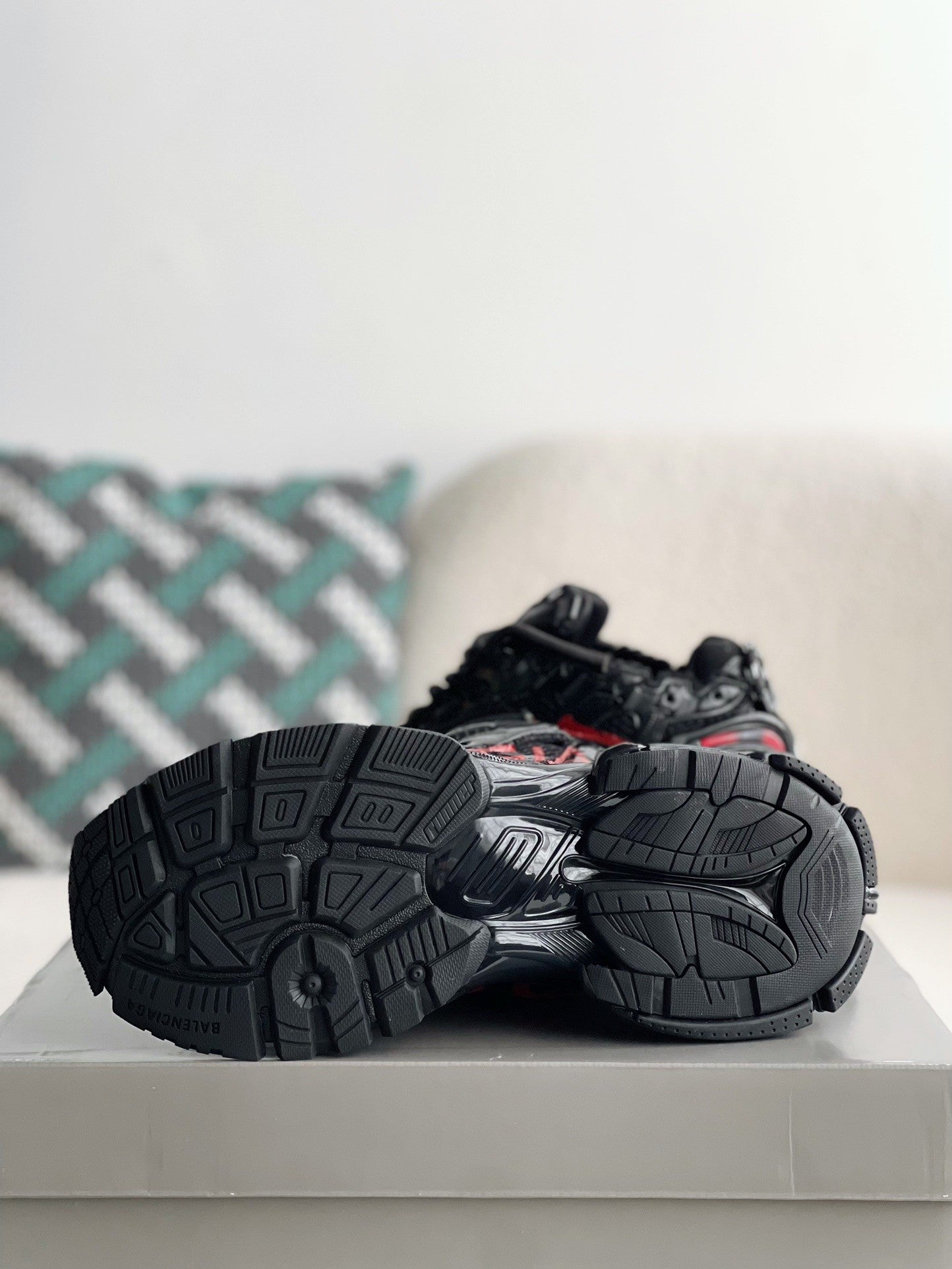 B*lenciaga Runner Sneaker Graffiti - Black Red