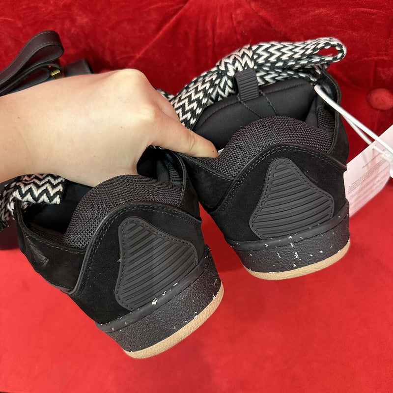 L*nvin curb black