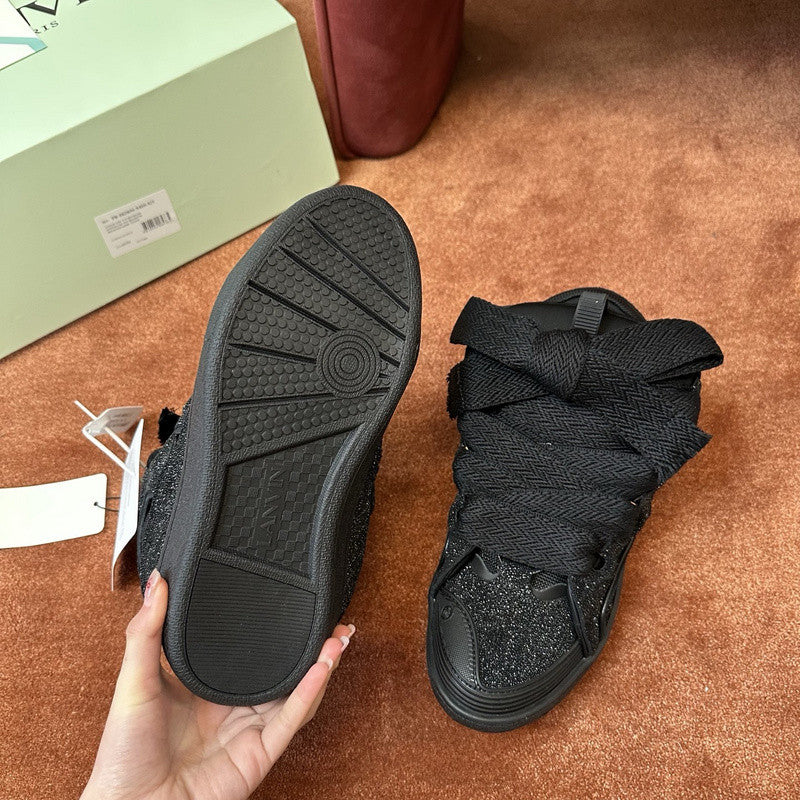 L*nvin curb Black Glitter