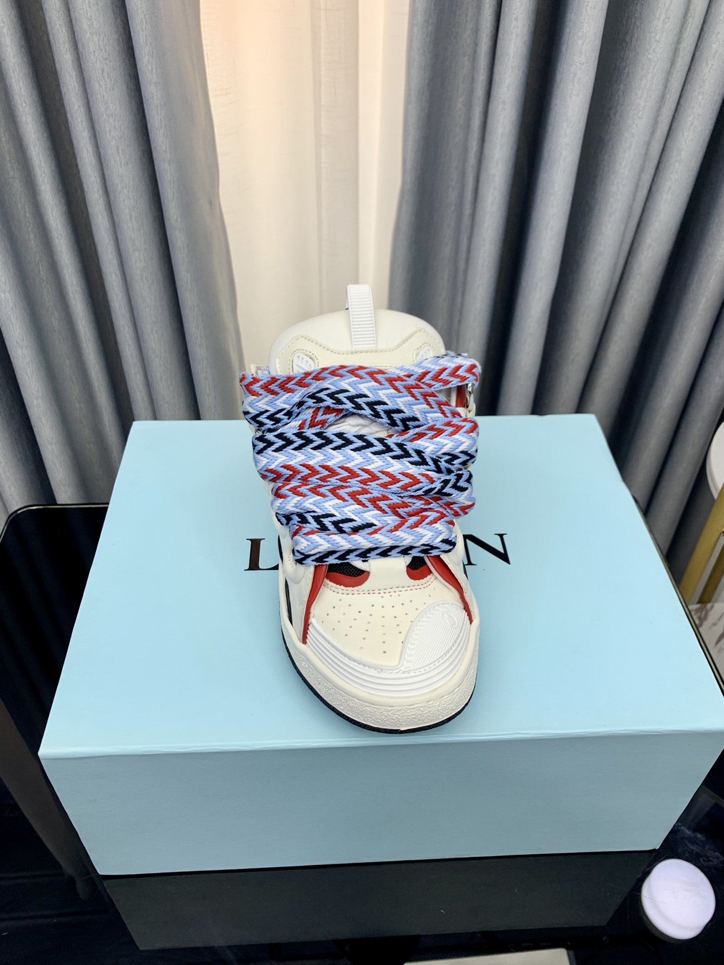 L*nvin curb LIGHT GREY BLUE