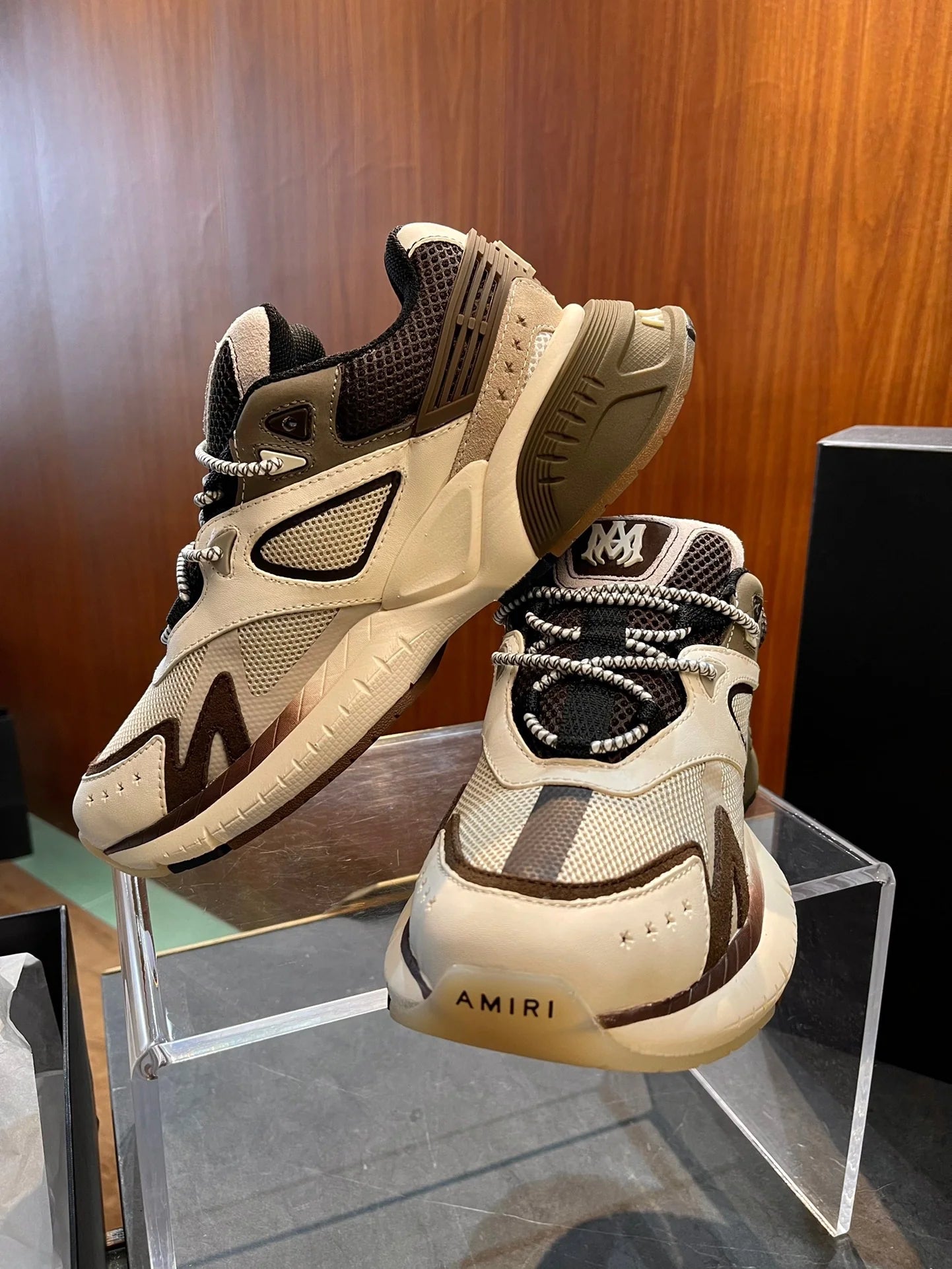Am*ri MA RUNNER Brown