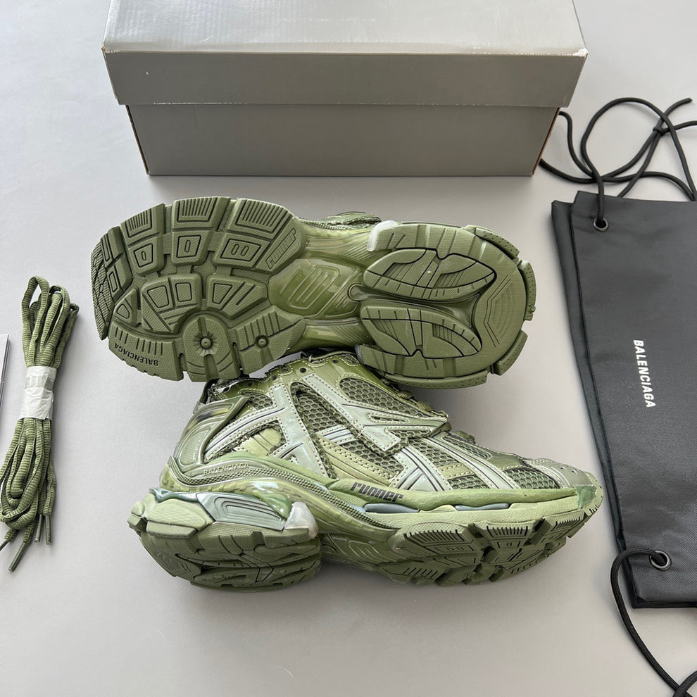 B*lenciaga runner dark green