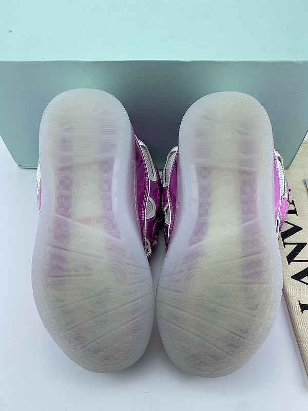 L*nvin curb White pink purple