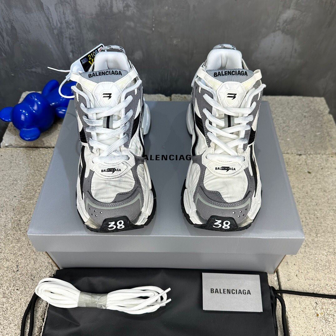 B*lenciaga runner grey white black