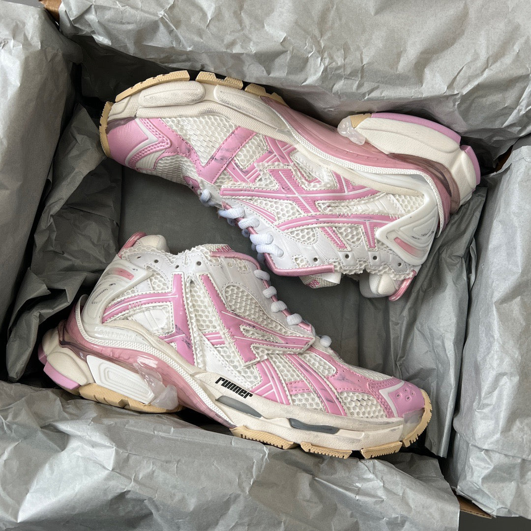 Balenciaga runner white pink