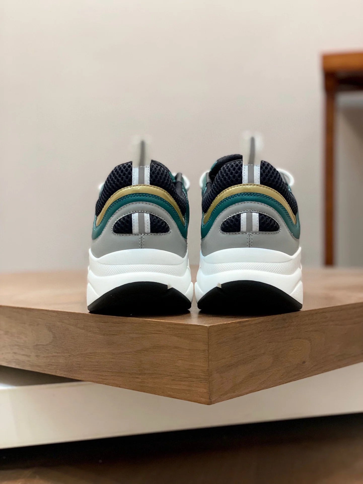 D*or B22 White Black Green Gold