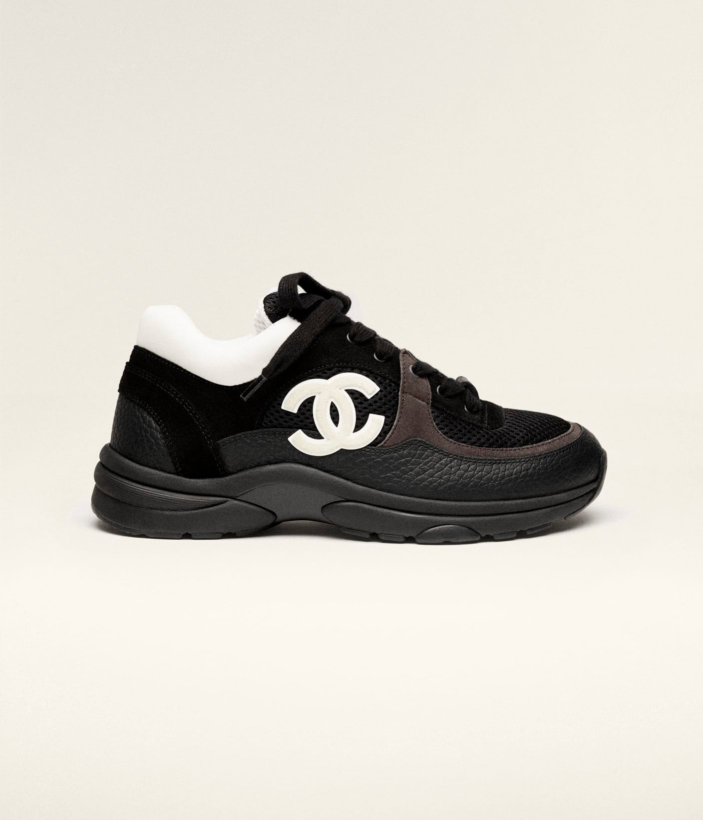 Cha low top trainer black white