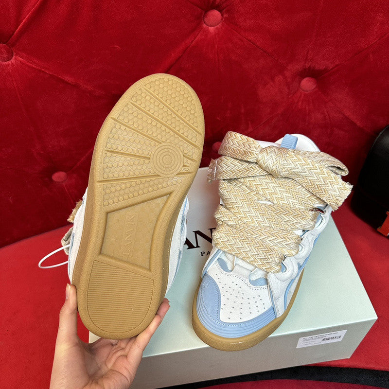 L*nvin curb White/Sky Blue