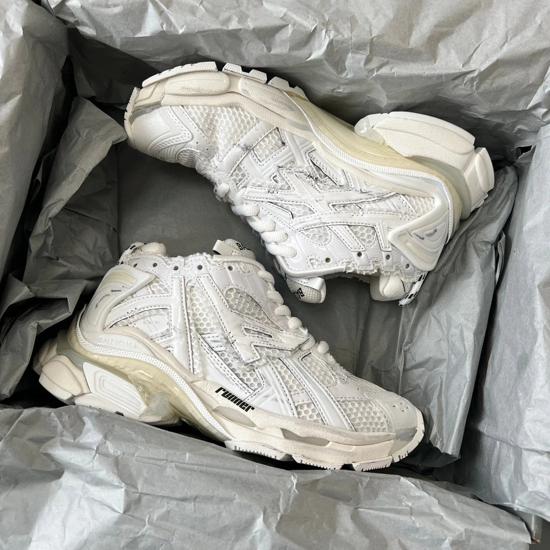 B*lenciaga runner white