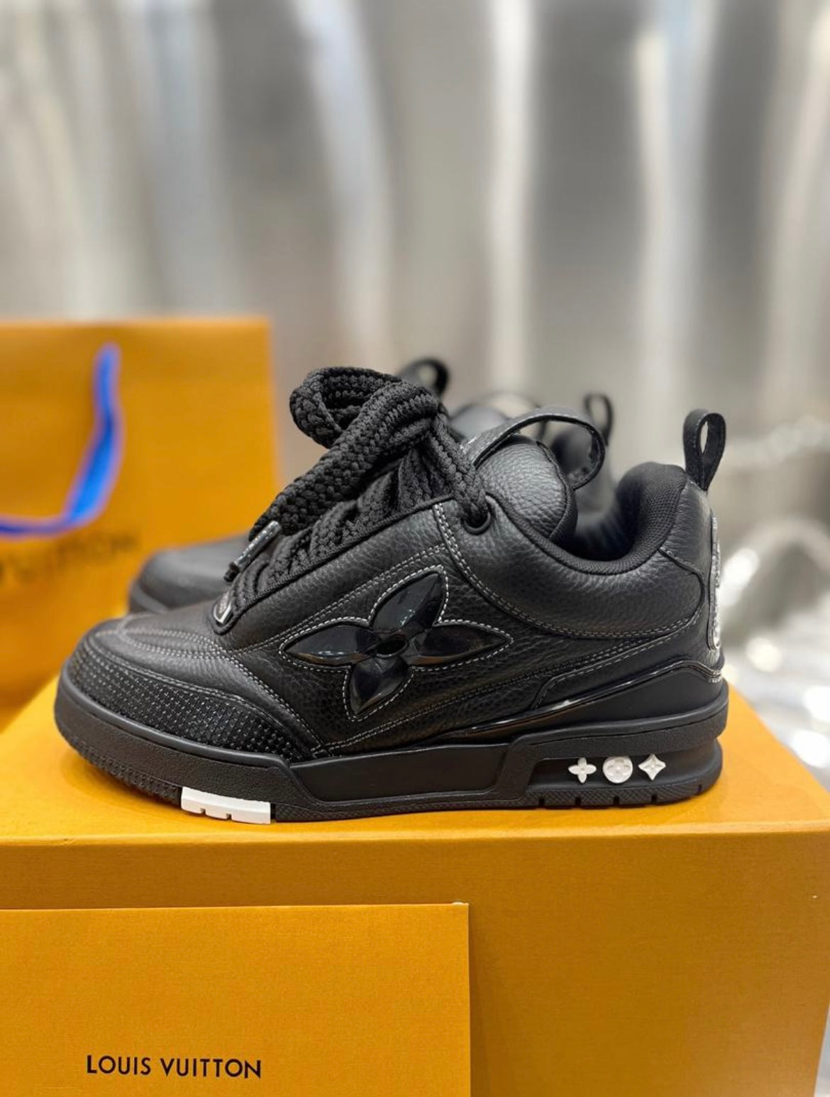 L*VT SKATE Black