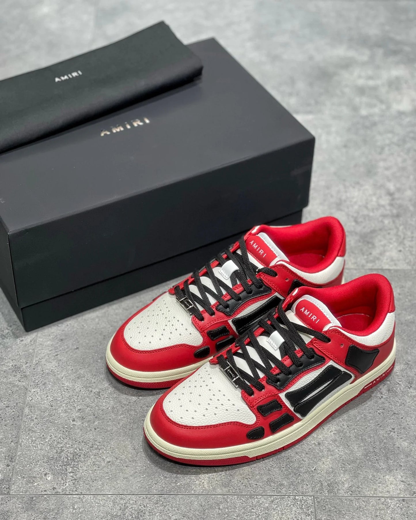 Am*ri Skel Top Low white Red