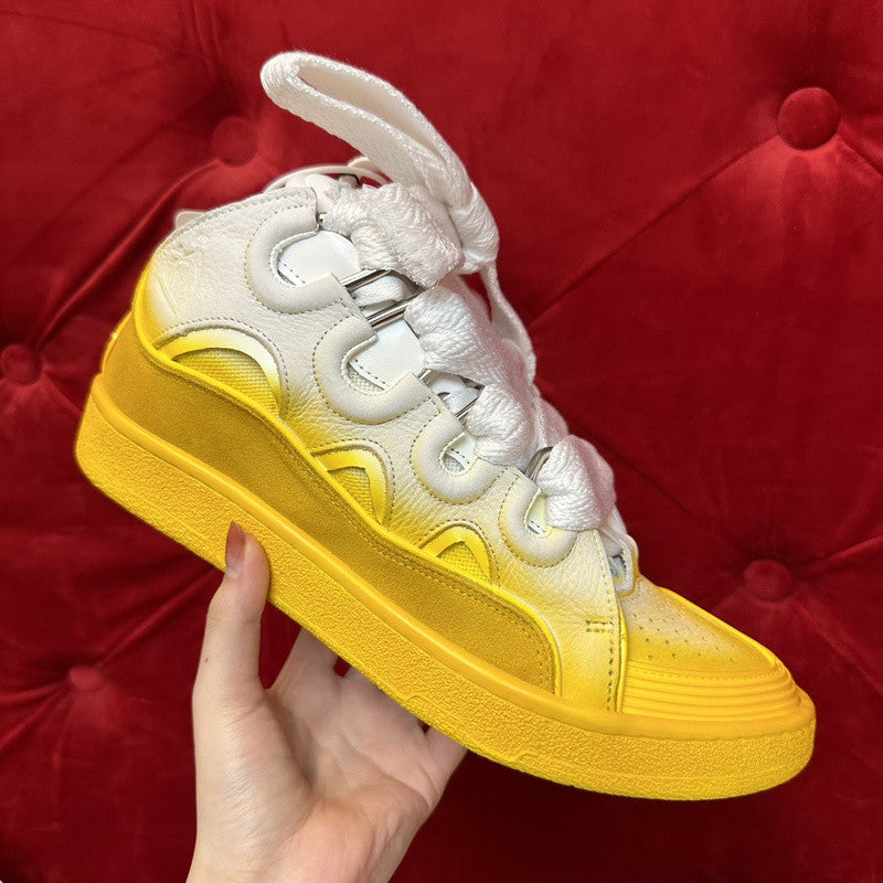 L*nvin curb yellow white