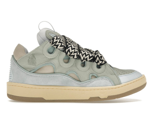 L*nvin curb Light Blue Gum