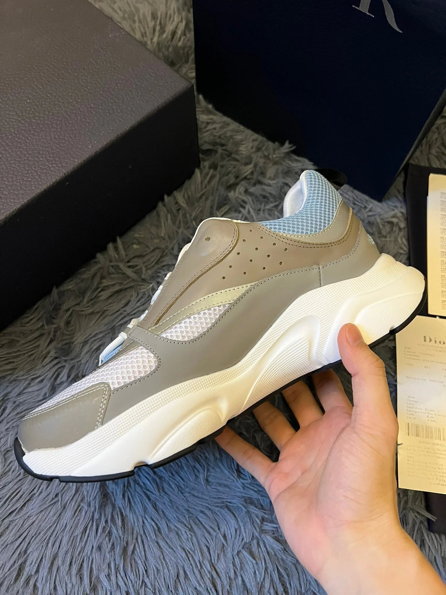 D*or B22 blue grey White
