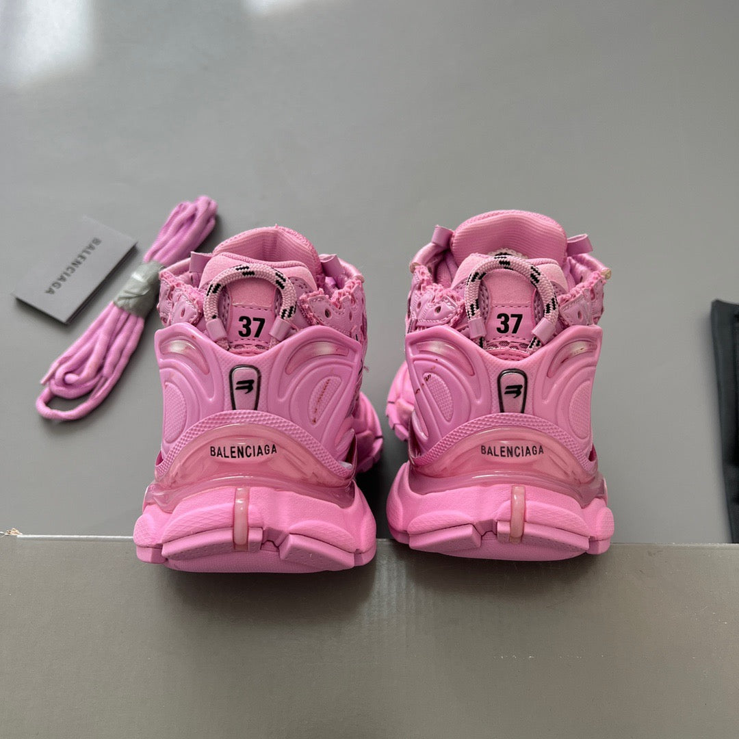 B*lenciaga runner pink